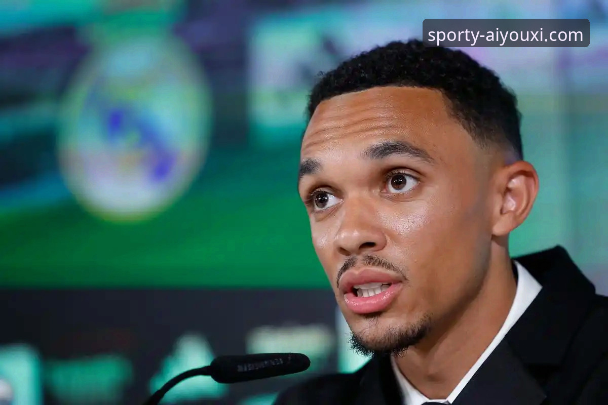 皇马球星场外“小插曲”的沉浸式体验报告：从阿诺德事件看体育APP的细节呈现