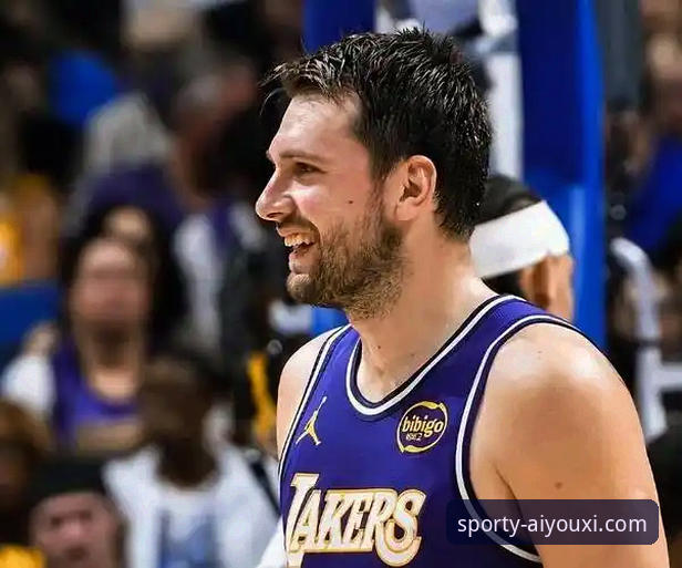 深度揭秘：湖人137-130力克步行者，东契奇43分背后的战术博弈与观赛新体验